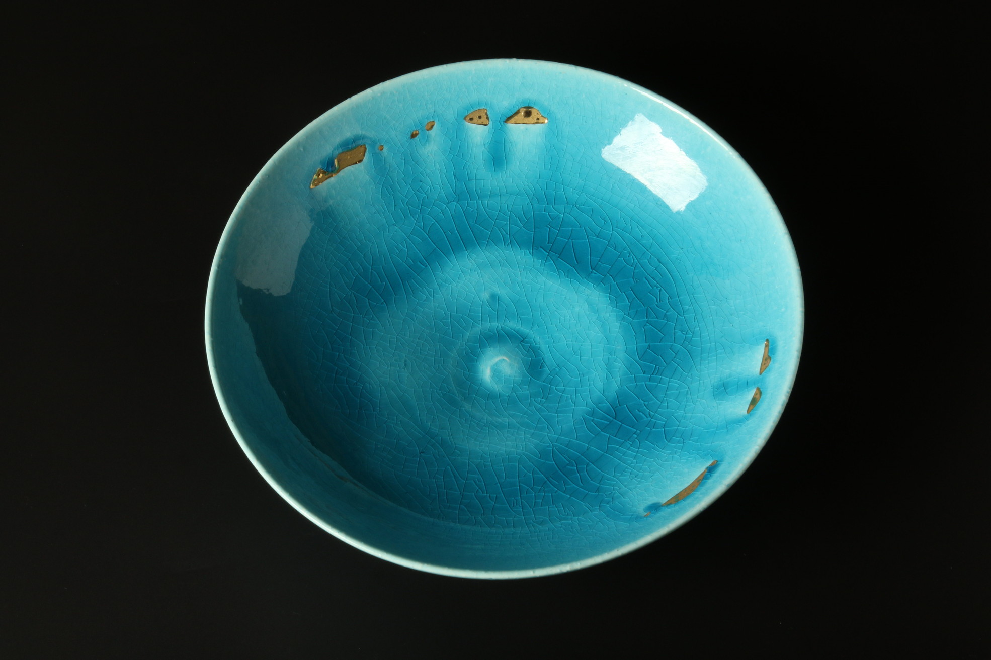 Photo of Turquoise blue plate